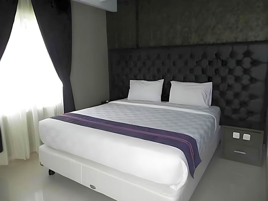 Rizen Premiere Hotel