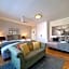 Dolphin Circle Bed and Breakfast