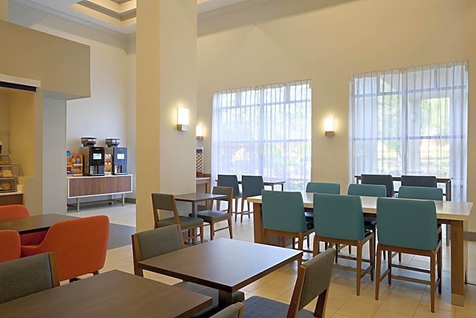 Holiday Inn Express Hotel & Suites Kendall East-Miami By IHG