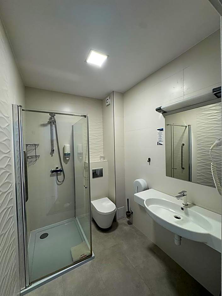 Carina Hotel