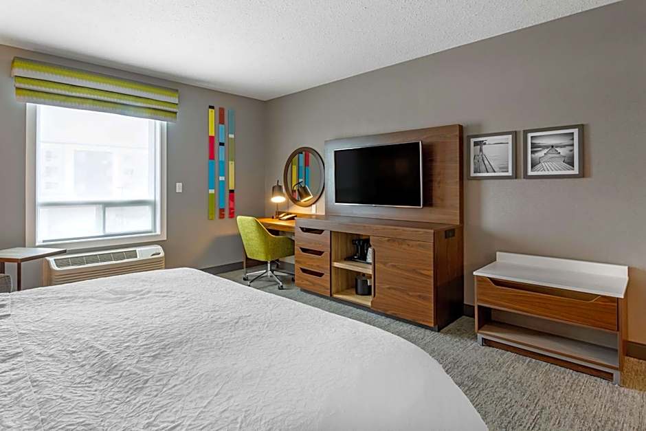 Hampton Inn By Hilton And Suites Edmonton West