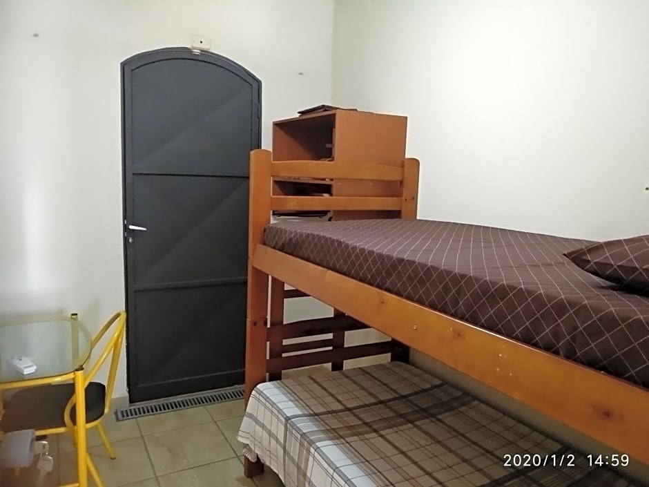 CASA 230 - Pousada & Hostel