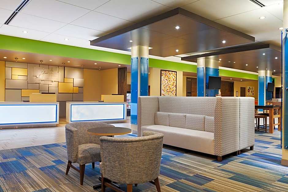 Holiday Inn Express & Suites - McAllen - Medical Center Area By IHG
