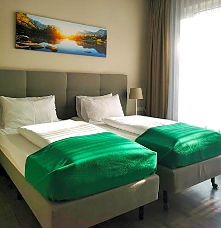 Standard Twin Room with Garden View