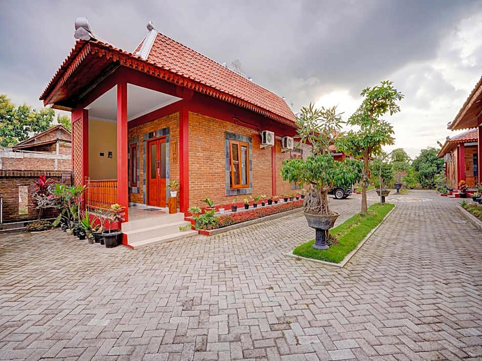 Collection O 90265 Cempoko Mulyo Homestay Syariah