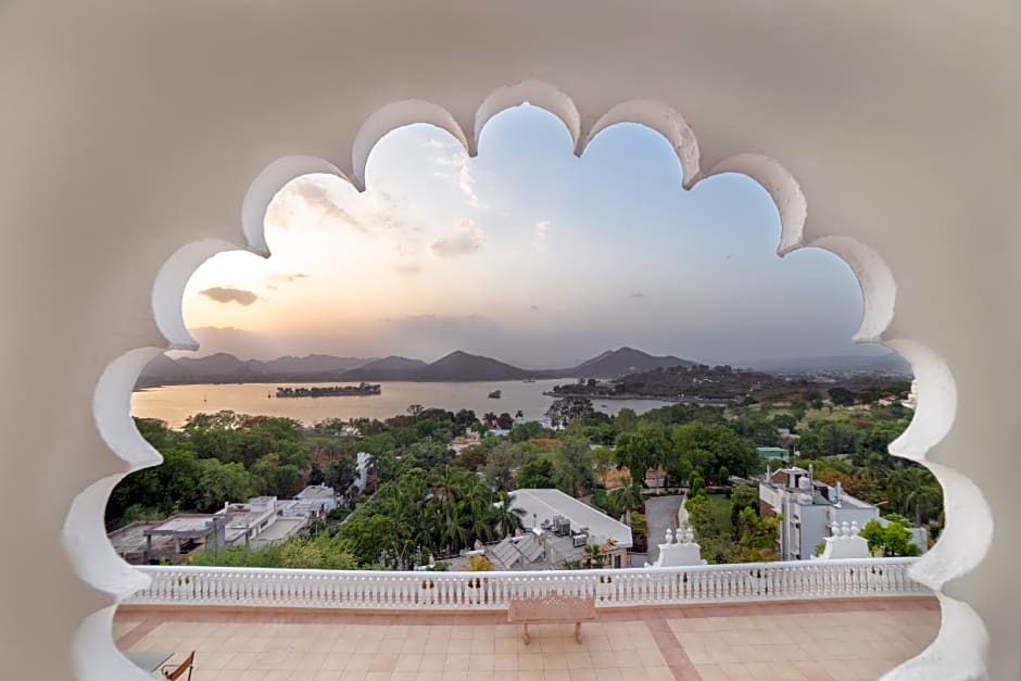 Hotel Hill Top Palace