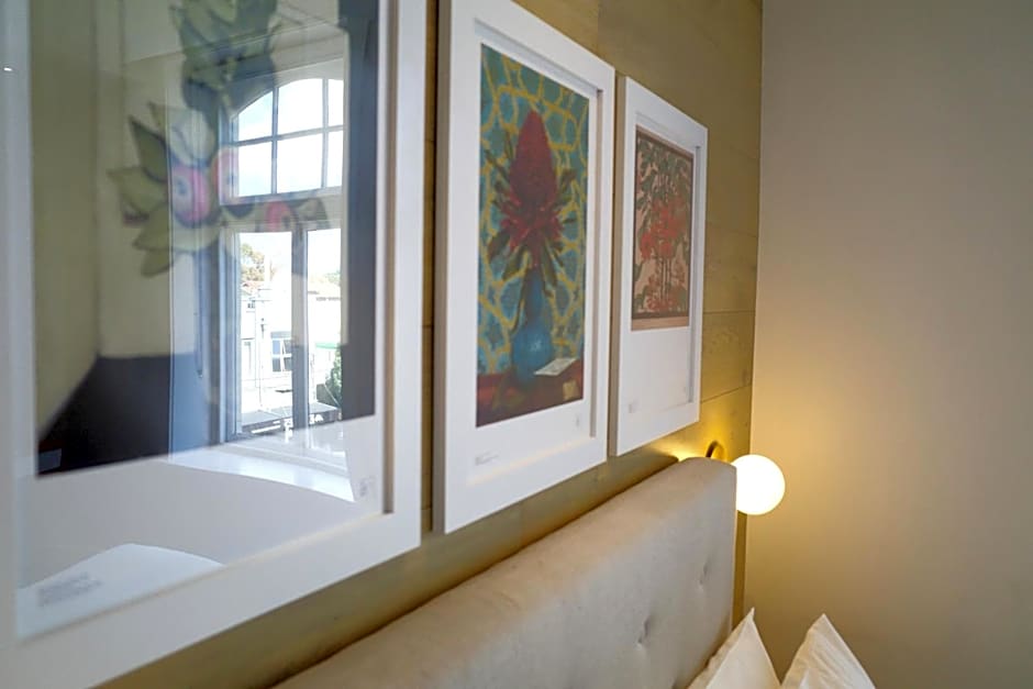 Crown Hotel Surry Hills