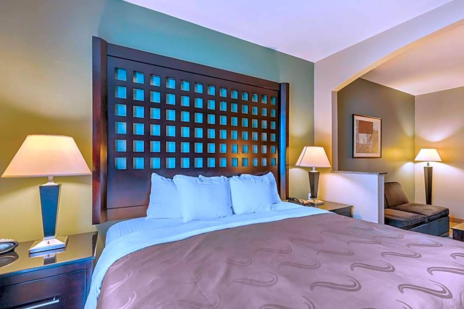 Quality Suites Sherman