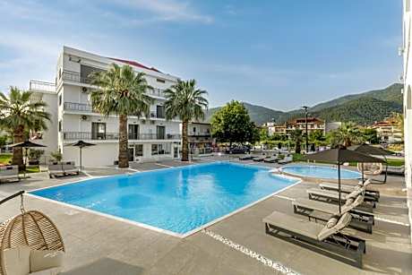 Stavros Beach Hotel