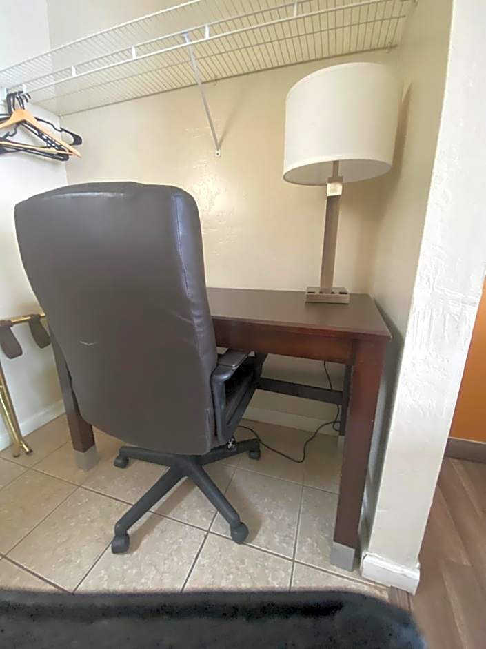 Budget INN At The Heavenly Gondola