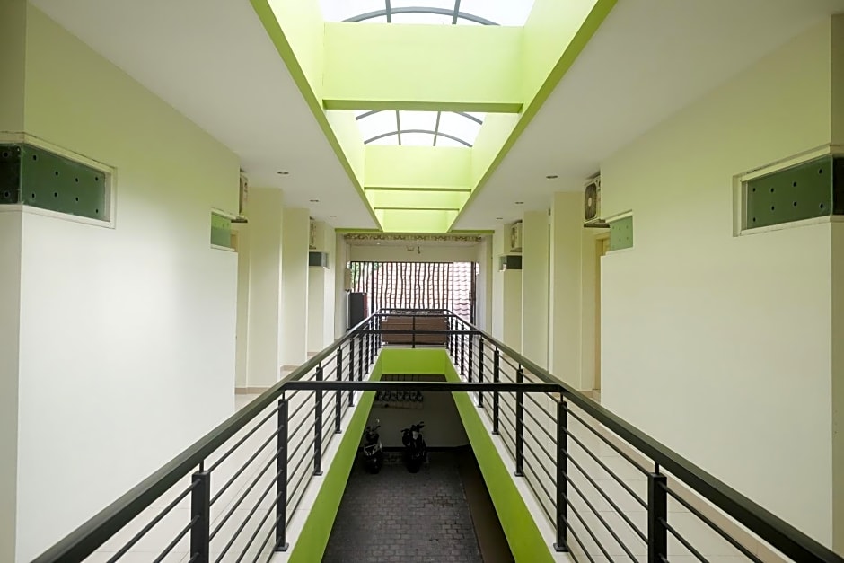 Urbanview Syariah Kadarman Home Laweyan by RedDoorz