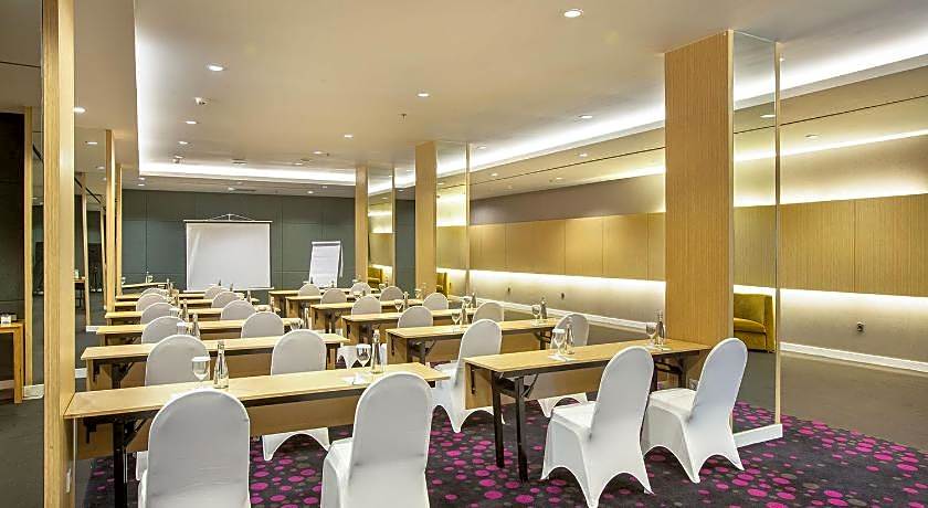 The 1o1 Jakarta Sedayu Darmawangsa Hotel