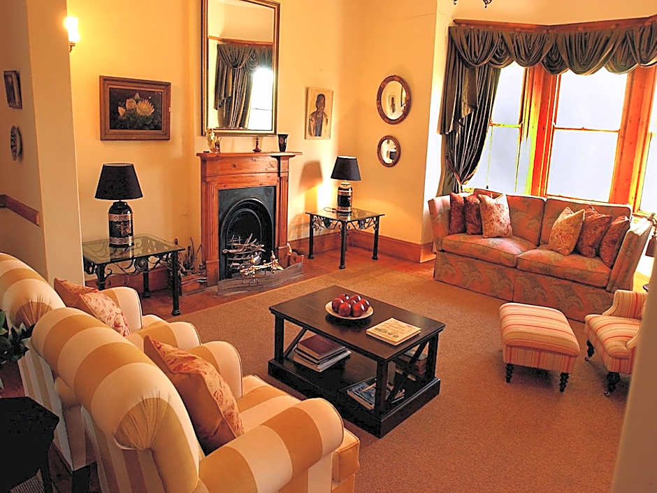 Leeuwenbosch Country House - Amakhala Game Reserve