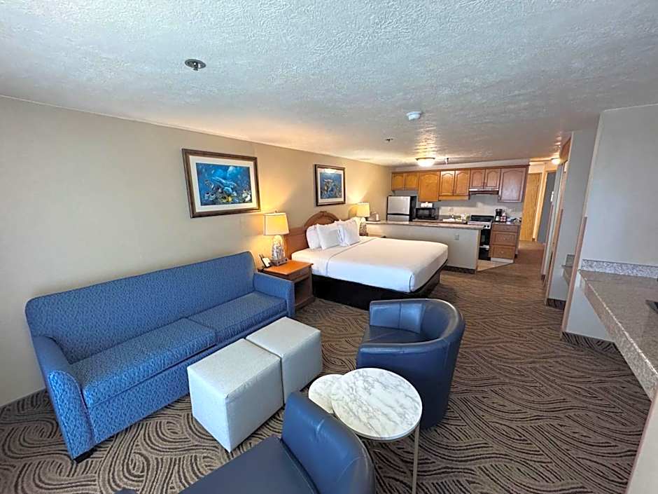 Promenade Inn & Suites Oceanfront