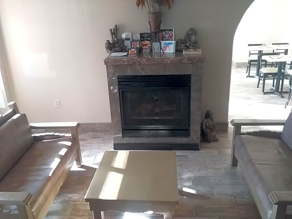Super 8 by Wyndham Taos