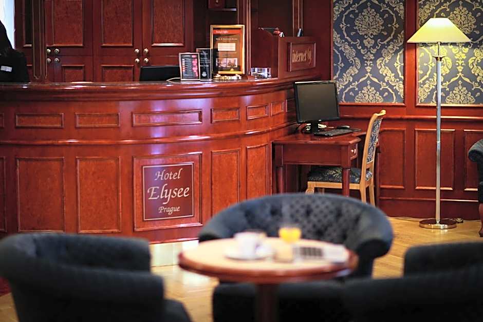 Elysee Hotel