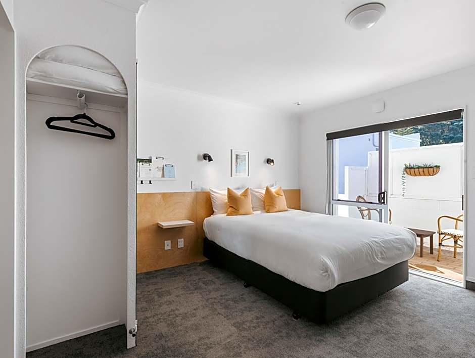 The Mission Belle Motel