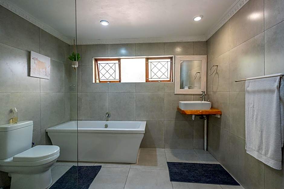 Tidewaters River Lodge