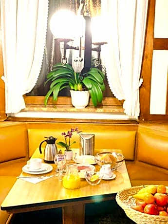 Single Room with Private Bathroom