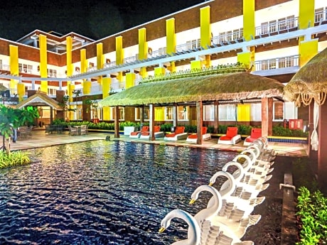 Mayfair Waves Resort