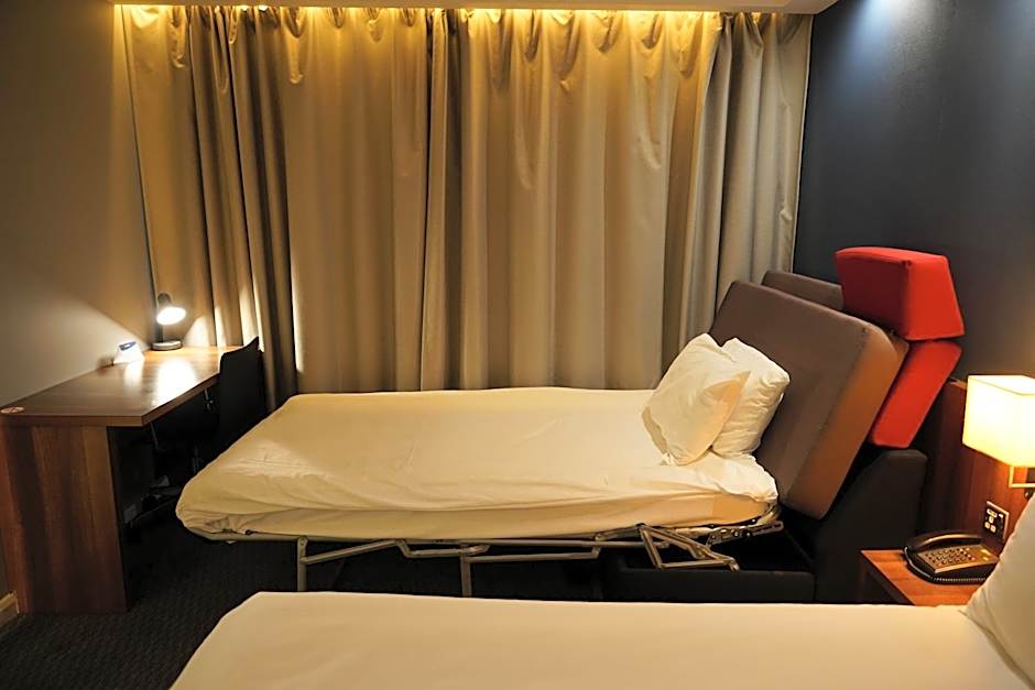Holiday Inn Express Harlow By IHG