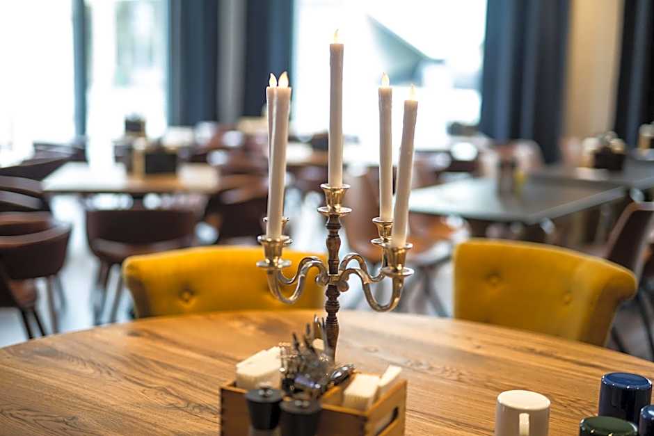 Holiday Inn - the niu, Saddle Furth by IHG