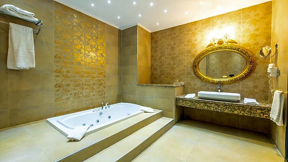 Teymur Continental Hotel