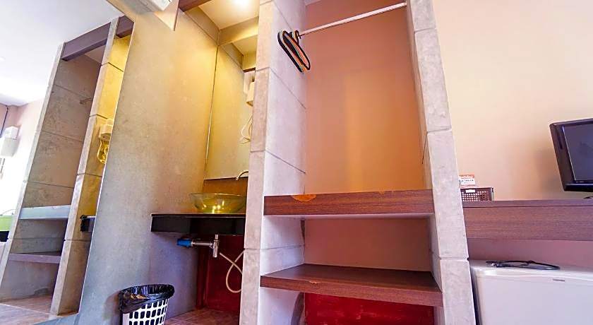 Baan Ma Feung Guest House