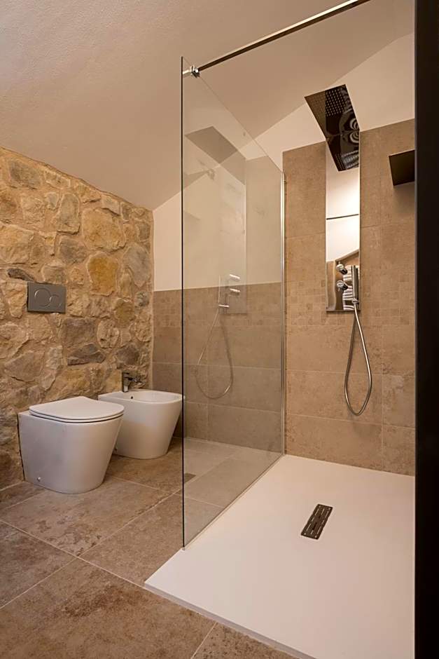 SnowLake Suite & Apartment