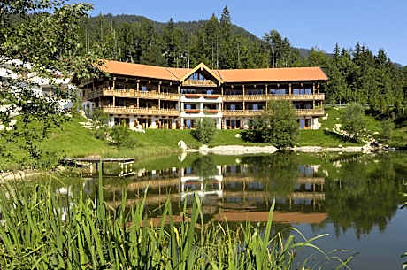 Feuriger Tatzlwurm Berghotel & Spa, BW Signature Collection