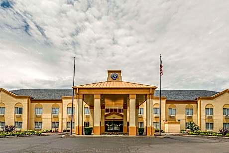 Comfort Suites Marion North