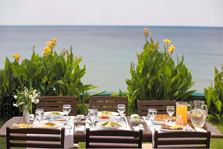 Troas Beach Hotel