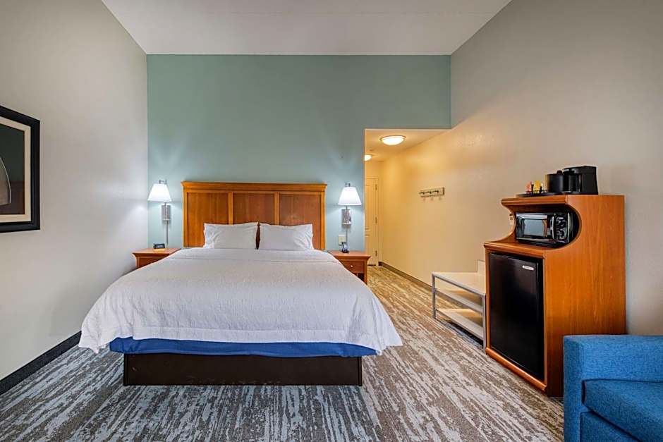 Hampton Inn Wilmington-University Area/Smith Creek Station