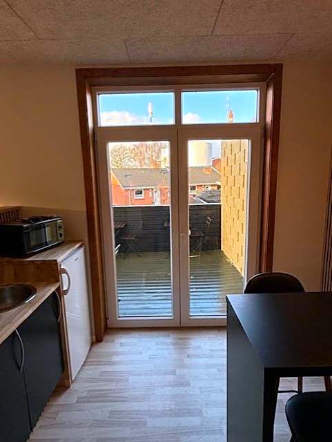 Folsted - Værelse 204 med eget badeværelse og fri parkering