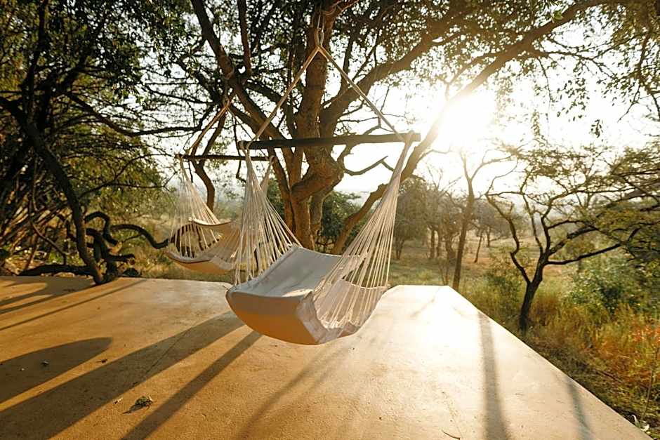 Sensiri Plains Safari Lodge