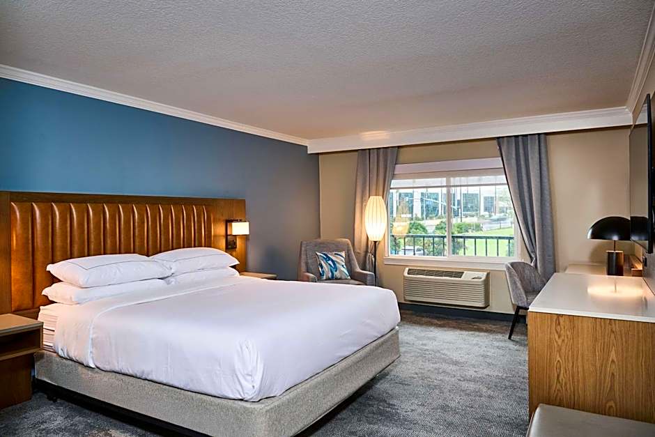 DoubleTree by Hilton Chatsworth
