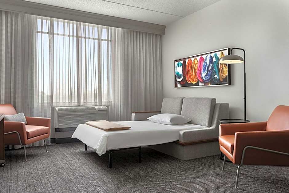 Courtyard by Marriott Louisville Airport