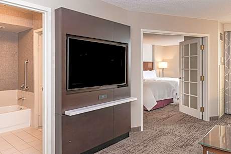 Suite, 1 Bedroom (2 Queen Beds and 1 Double Sofa Bed)