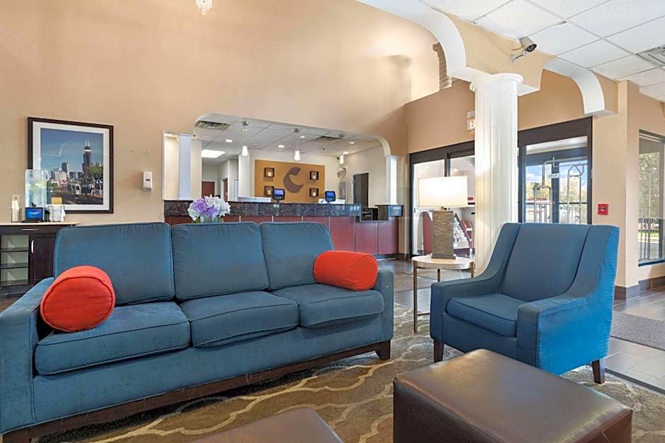 Comfort Suites Lombard - Addison