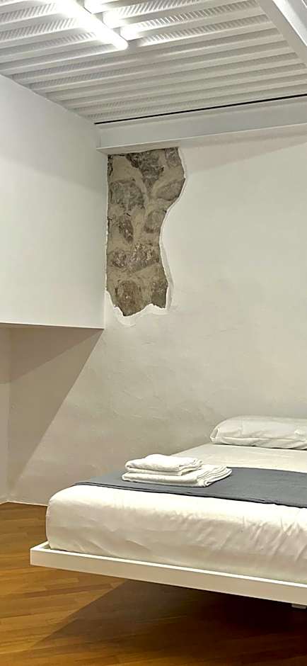 Streiter Rooms