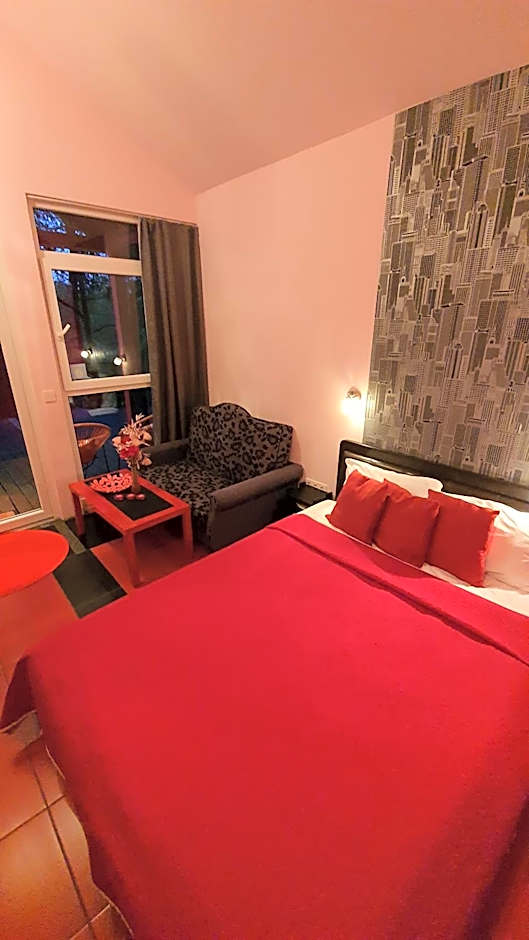 VIP Red Love house for 2