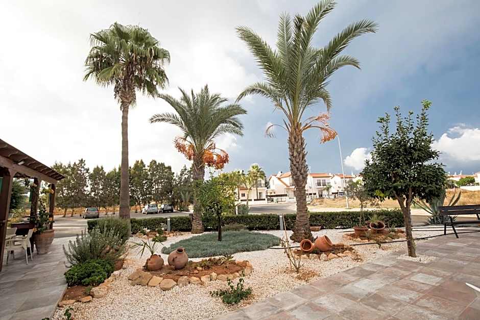 DebbieXenia Hotel Apartments