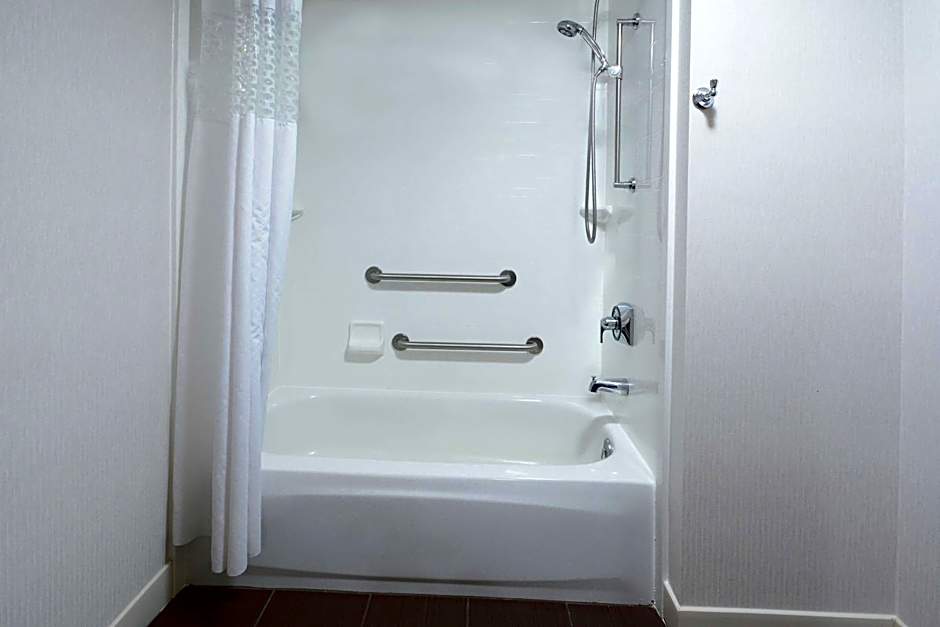 Hampton Inn By Hilton Martinsville