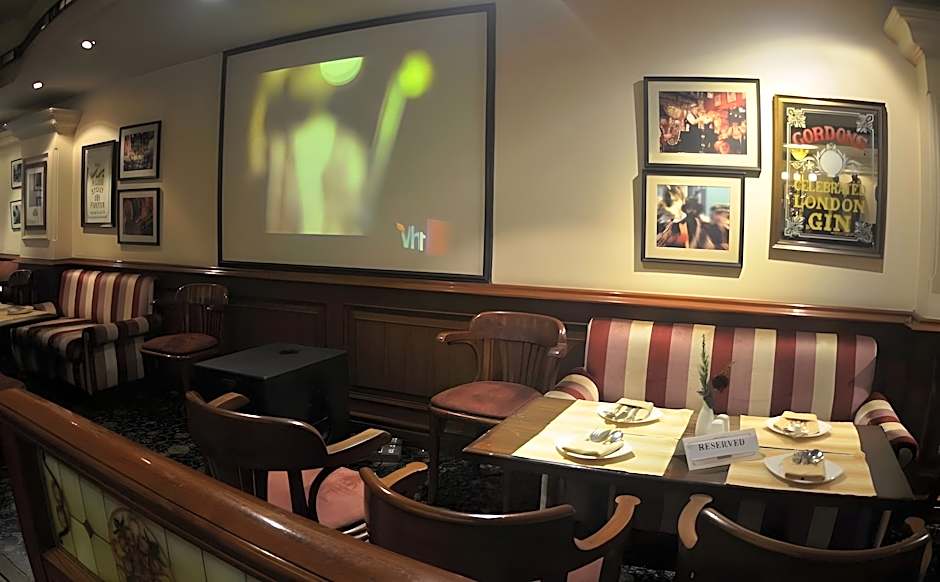 Hotel Tuli International