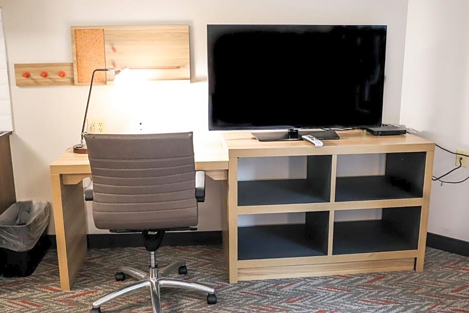 Candlewood Suites Richmond Airport Hotel By IHG