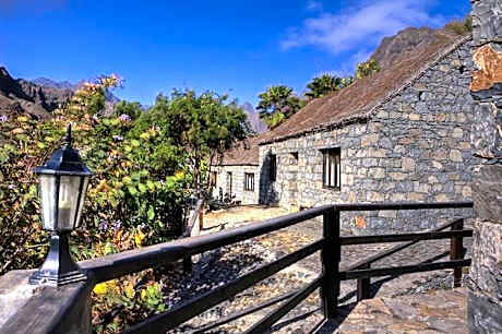 Pedracin Village
