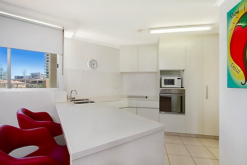 Rainbow Commodore Coolangatta