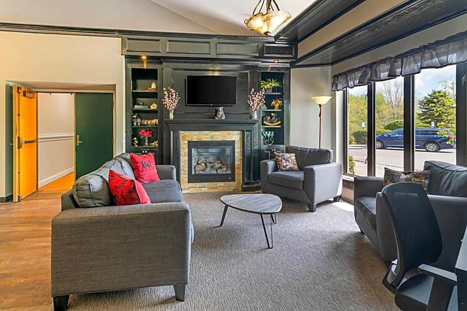 Black Bear Inn, an Ascend Collection Hotel