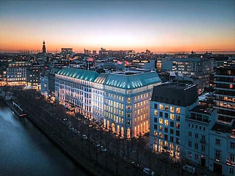 Fairmont Hotel Vier Jahreszeiten