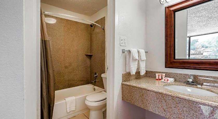 OYO Hotel Bossier City LA - Red River